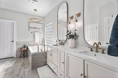 Bath - 3719 Sapling Trail Ct, Spring, TX 77388 photo 1 of 8