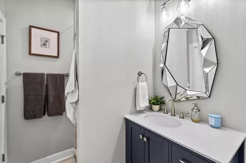 Bath - 3719 Sapling Trail Ct, Spring, TX 77388 photo 3 of 8