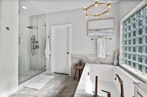 Bath - 3719 Sapling Trail Ct, Spring, TX 77388 photo 2 of 8