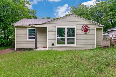 1801 Lawther Dr, River Oaks, TX 76114