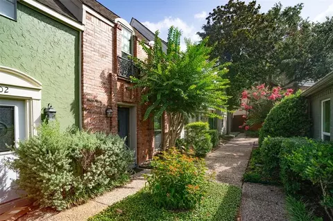 11525 Burdine St #403, Houston, TX 77035