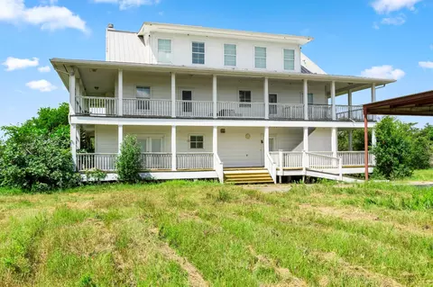 812 W Tobias Rd, Ellinger, TX 78938