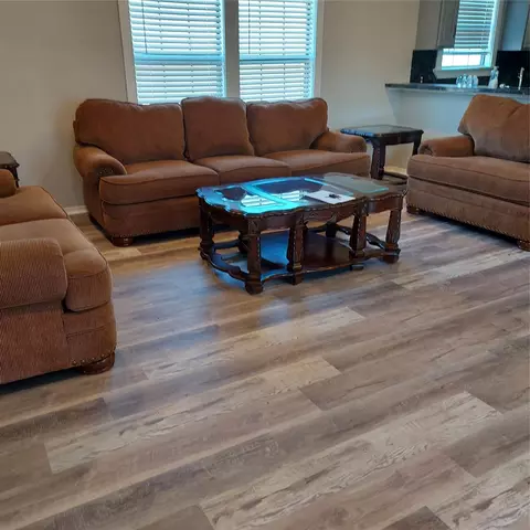 6047 W Creek Rd, East Bernard, TX 77435
