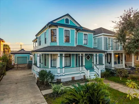 2207 Bernardo De Galvez, Galveston, TX 77550