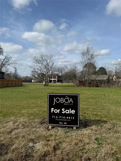 4913 Paula St S, Houston, TX 77033