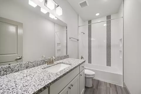 Bath - 1734 Cornelius Trace Loop, Houston, TX 77055 photo 7 of 7