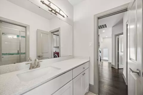 Bath - 1734 Cornelius Trace Loop, Houston, TX 77055 photo 6 of 7