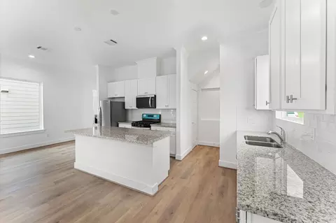 6413 Leopold Star Ln, Houston, TX 77048