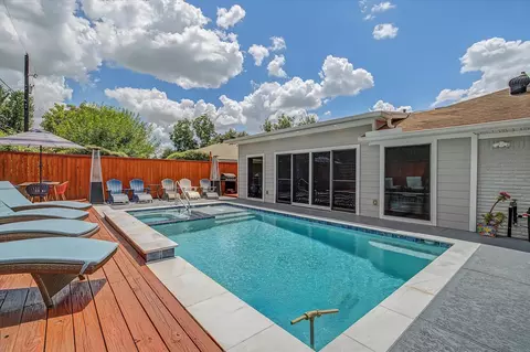 1818 Locksford St, Houston, TX 77008