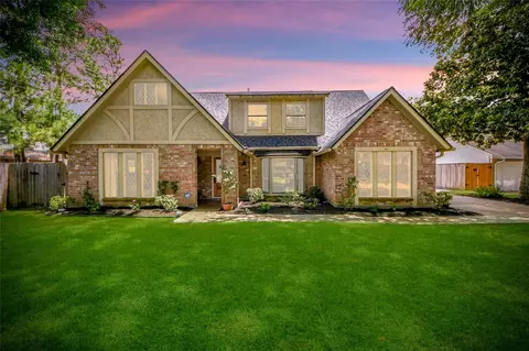3030 Bernadette Ln, Houston, TX 77043