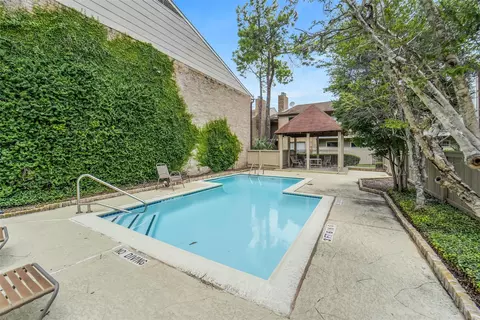 2110 Wilcrest Dr #239, Houston, TX 77042
