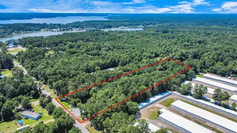 13634 Calvary Road Rd, Willis, TX 77318