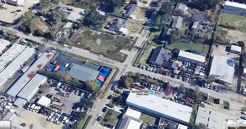 5914 Maple St, Houston, TX 77074