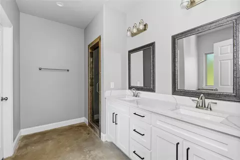 Bath - 300 Pine St, Forney, TX 75126 photo 3 of 3