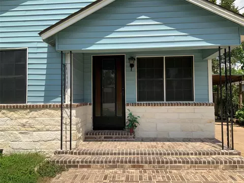 2415 Perry St, Baytown, TX 77521