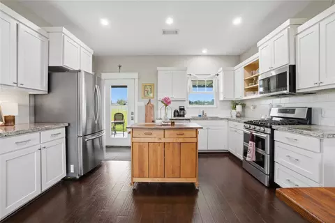 5037 Horseshoe Dr, Anderson, TX 77830