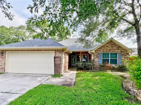 810 Springwood Dr, Conroe, TX 77385