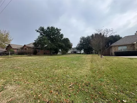 6987 Pleasure Lake Dr, Willis, TX 77318