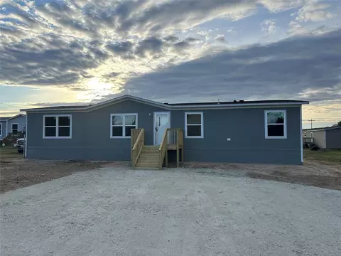 822 E Fannin St, La Grange, TX 78945