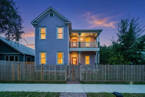 1521 Ovid St, Houston, TX 77007