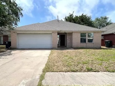 14 Clara Barton Ln, Galveston, TX 77551
