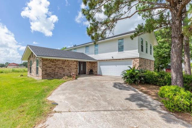 5817 Oleander St, Port Arthur, TX 77640