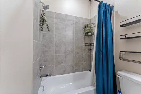 Bath - 9903 Opal Stone Way, Conroe, TX 77306 photo 2 of 3