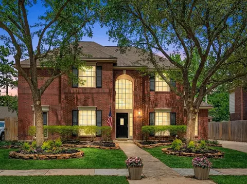 17334 Emerald Isle Dr, Houston, TX 77095