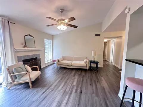 3300 Pebblebrook Dr #104, Seabrook, TX 77586