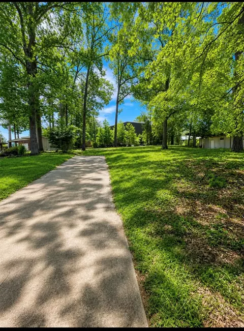 203 Wildbriar Dr, Jasper, TX 75951