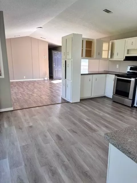 127 Country Oaks St, Brazoria, TX 77422