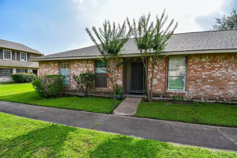 12469 Sharpview Dr #2469, Houston, TX 77072