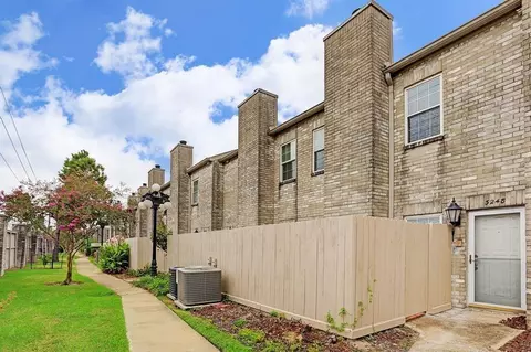 3248 Holly Hall St #3248, Houston, TX 77054