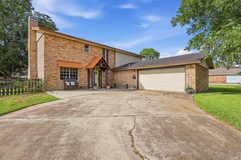 2704 Memphis Ave, Nederland, TX 77627