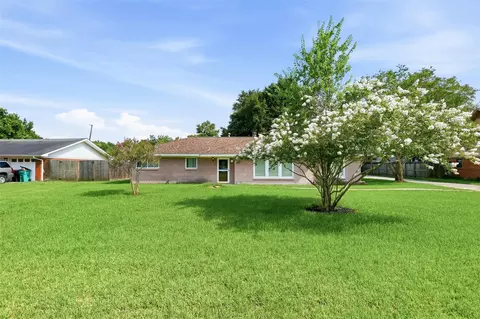 120 Caldwell St, Baytown, TX 77520