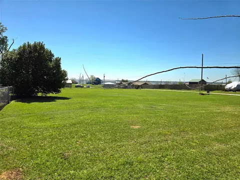 177 6th Ave, Onalaska, TX 77360 photo 6