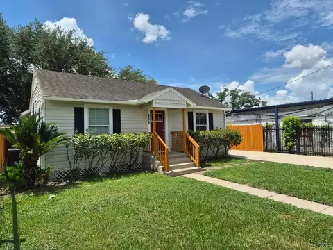 806 Gale St, Houston, TX 77009