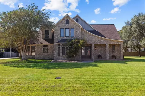 12315 Fisher Dr, Baytown, TX 77523