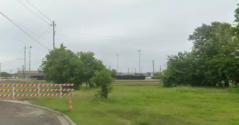 1218 Carnegie St, Baytown, TX 77520