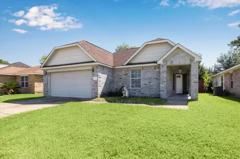 4010 Cary Creek Dr, Baytown, TX 77521