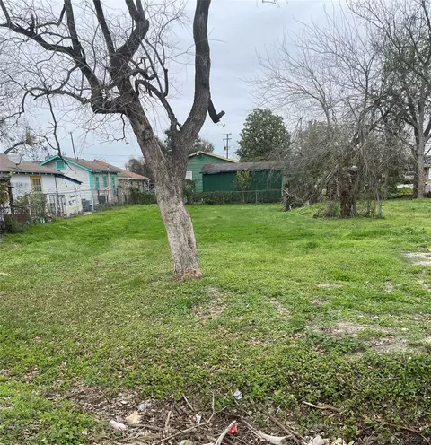 2608 Wayne St, Houston, TX 77026