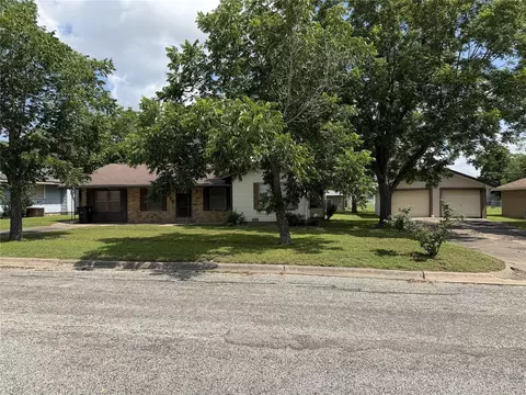 203 E Anderson, Schulenburg, TX 78956