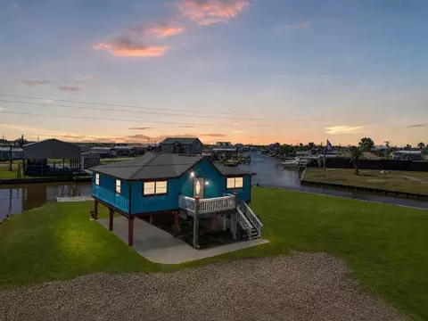 2238 County Road 201, Sargent, TX 77414