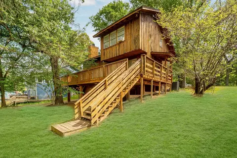 7 Lake Dr, Huntsville, TX 77320