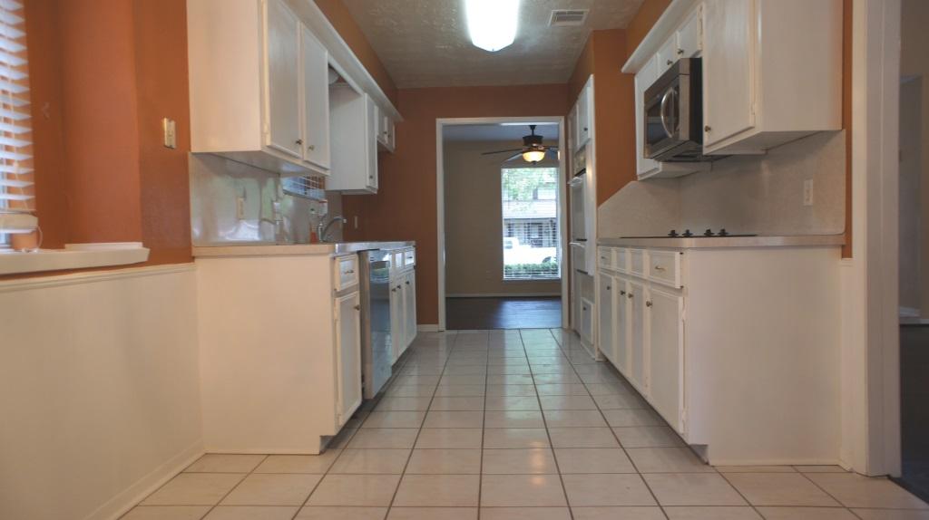 23506 Bayleaf Dr, Spring, TX 77373 photo 1