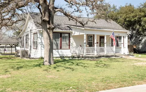 120 Fairway Dr, Bryan, TX 77801