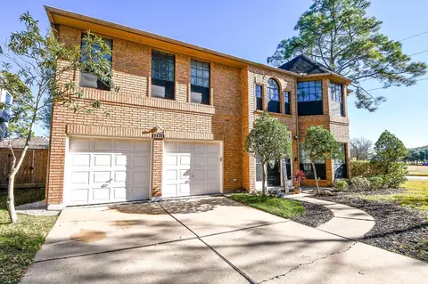 2939 Double Lake Dr, Missouri City, TX 77459