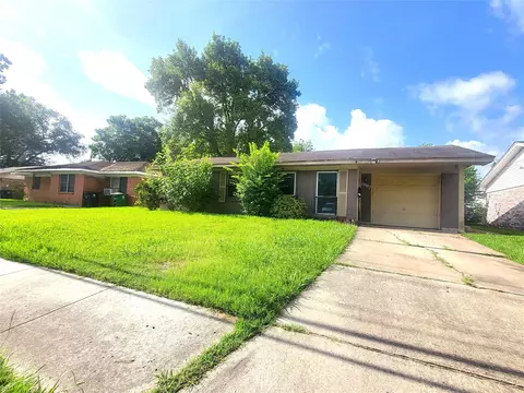 5514 S Acres Dr, Houston, TX 77048