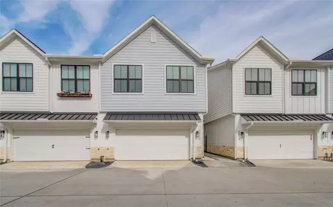 6420 Highland Pine Ln, Houston, TX 77091