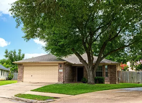 2722 Falling Forest Ct, Richmond, TX 77406